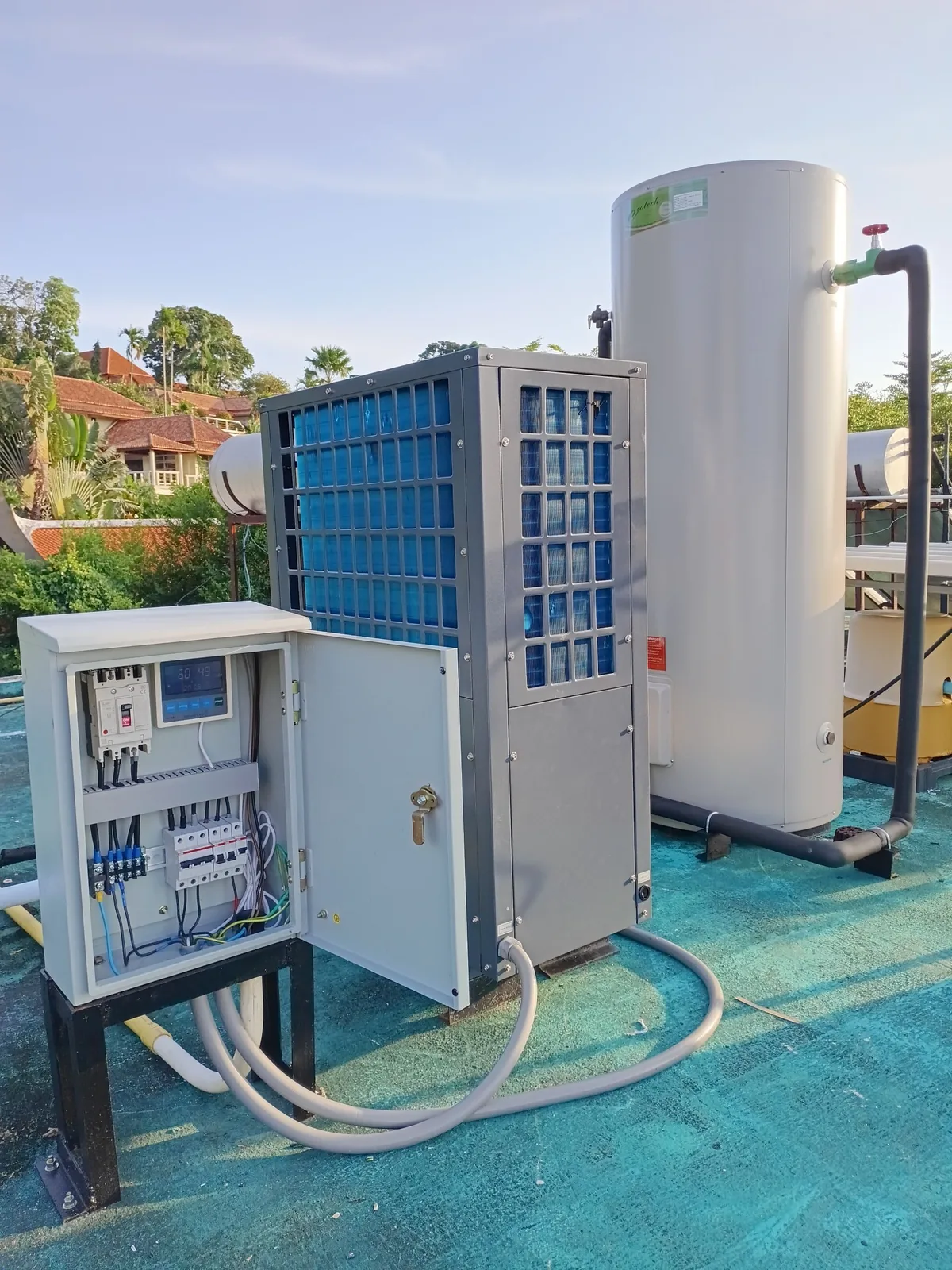 โรงแรม 4 ดาว 156 ห้อง หาดกะตะ ภูเก็ต ทยอยเปลี่ยนระบบโซลาร์เป็น Ecotech Heat Pump ทีละอาคาร — กินไฟแค่ 3 kW ต่อ 18 ห้องพัก - รูปที่ 8