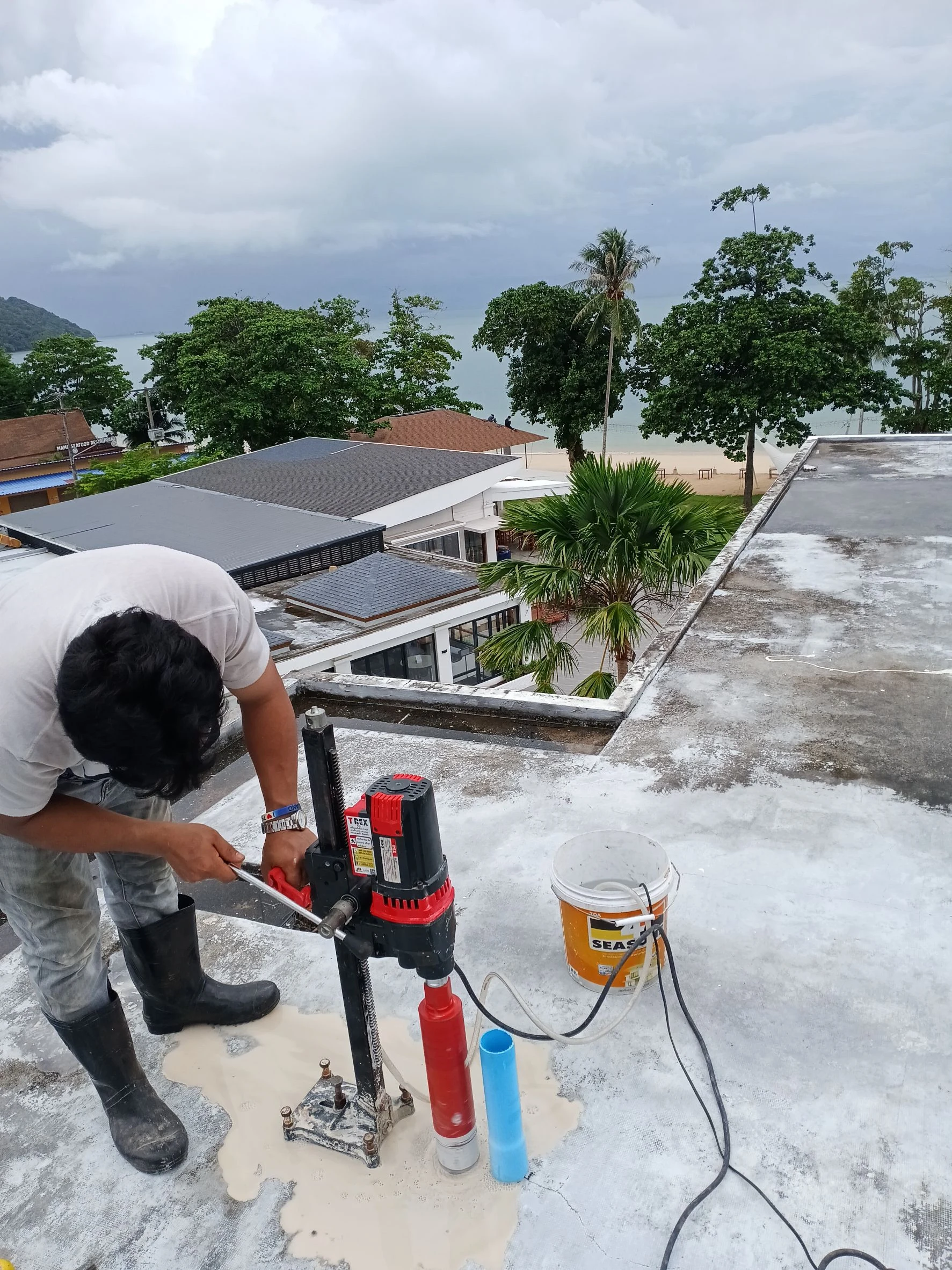 Renovate ระบบน้ำร้อนโรงแรม 200 ห้อง เป็น Heat Pump + IoT เกาะยาวใหญ่ จ.พังงา
