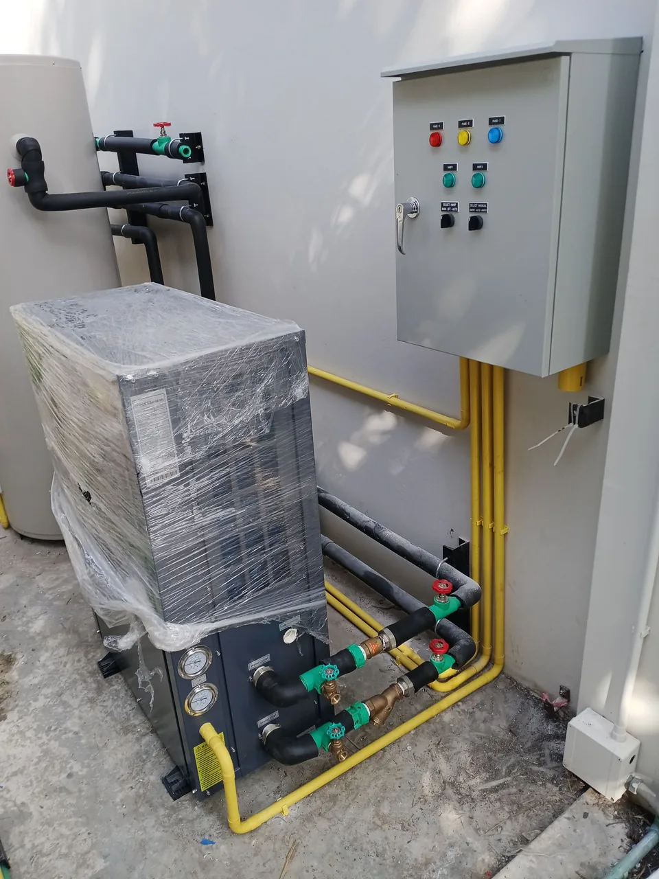 Renovate ระบบน้ำร้อนจากหม้อต้ม เป็น Ecotech Heat Pump — โรงแรม 5 ดาว หาดสุรินทร์ ภูเก็ต - รูปที่ 10