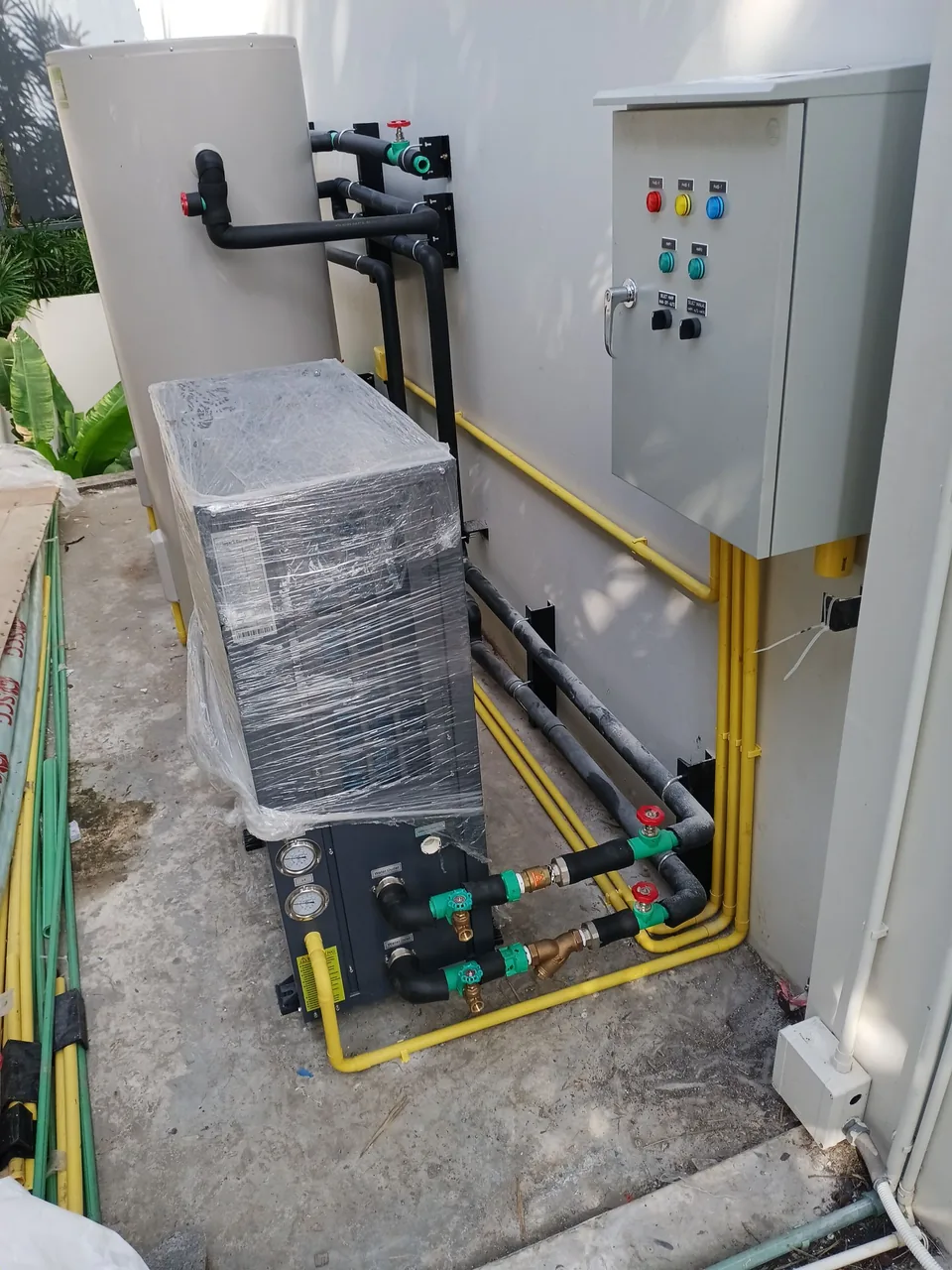 Renovate ระบบน้ำร้อนจากหม้อต้ม เป็น Ecotech Heat Pump — โรงแรม 5 ดาว หาดสุรินทร์ ภูเก็ต - รูปที่ 12