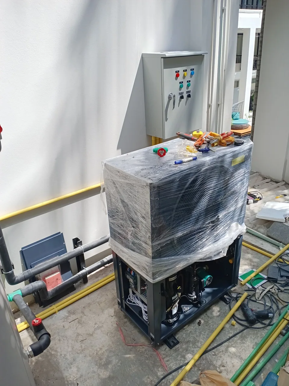 Renovate ระบบน้ำร้อนจากหม้อต้ม เป็น Ecotech Heat Pump — โรงแรม 5 ดาว หาดสุรินทร์ ภูเก็ต - รูปที่ 7